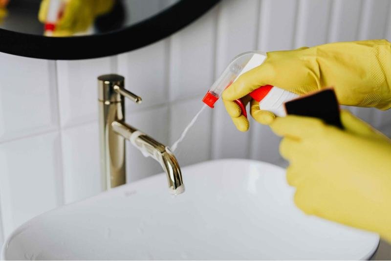 man-doing-professional-home-cleaning